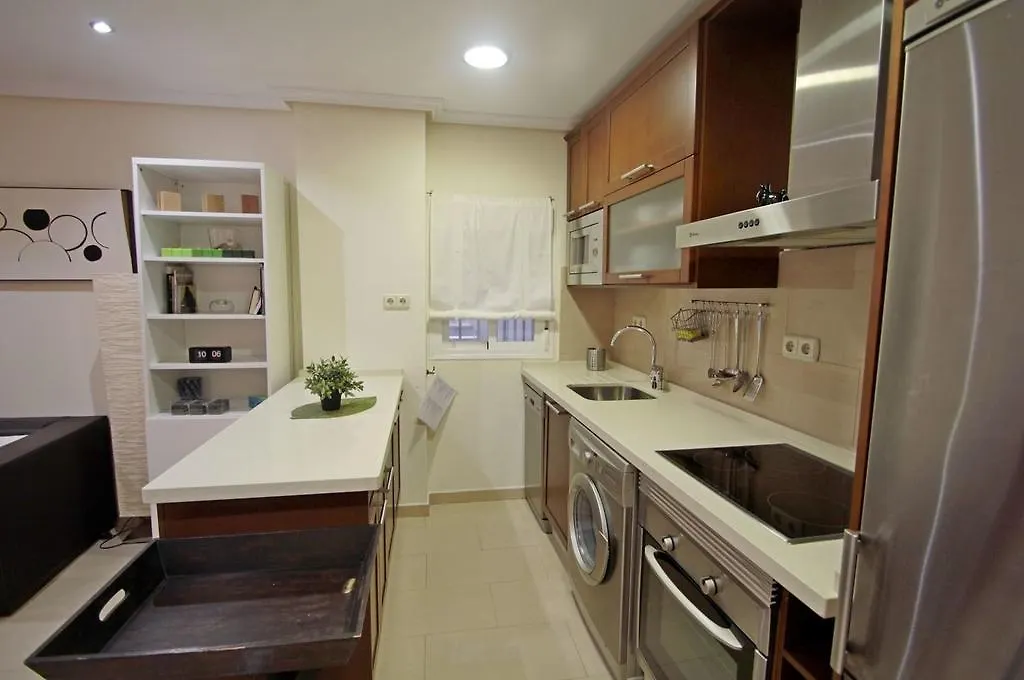 Suncity Flat Mitjana Malaga