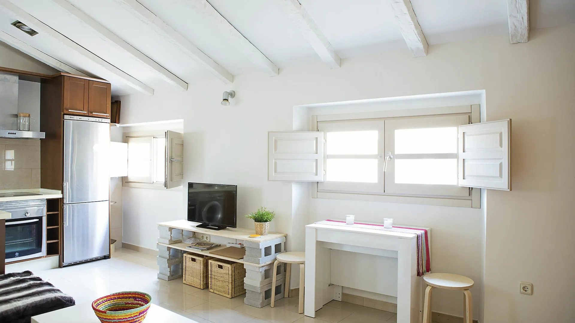 Suncity Flat Mitjana Malaga 0*,
