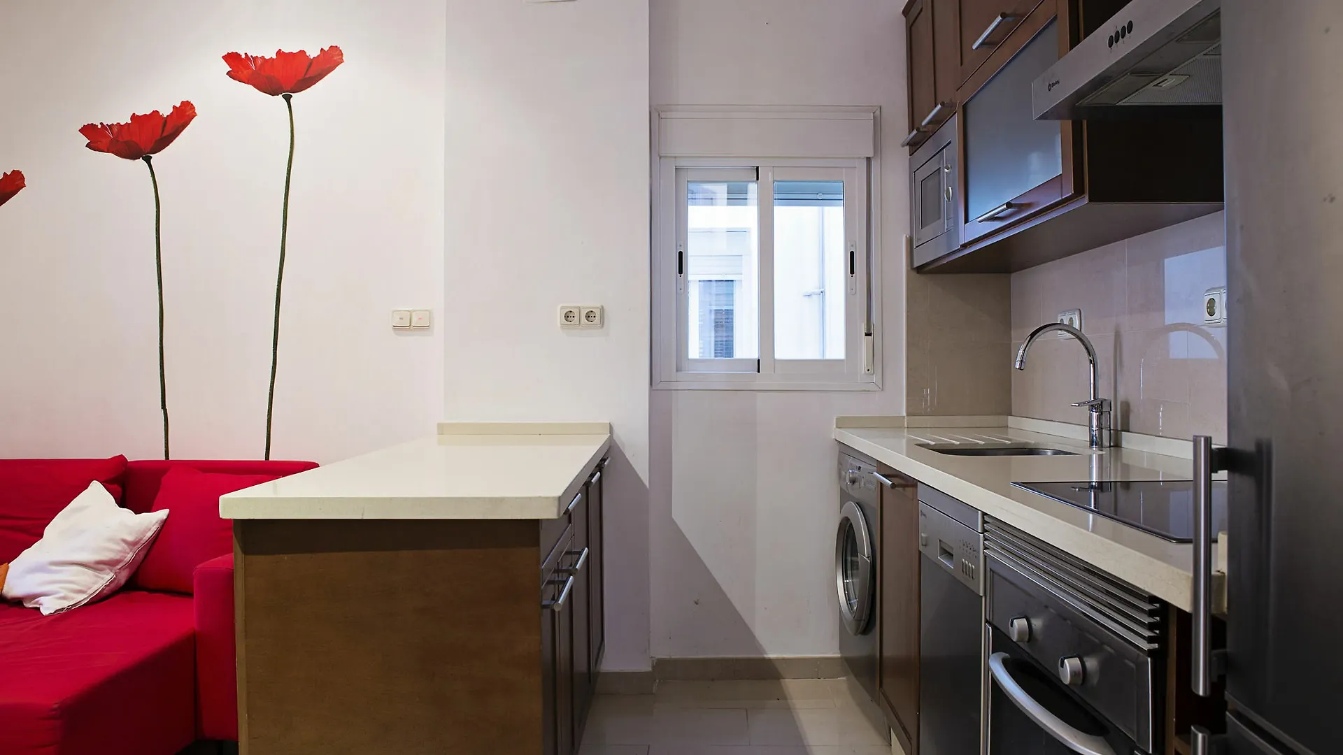Suncity Flat Mitjana Malaga 0*,