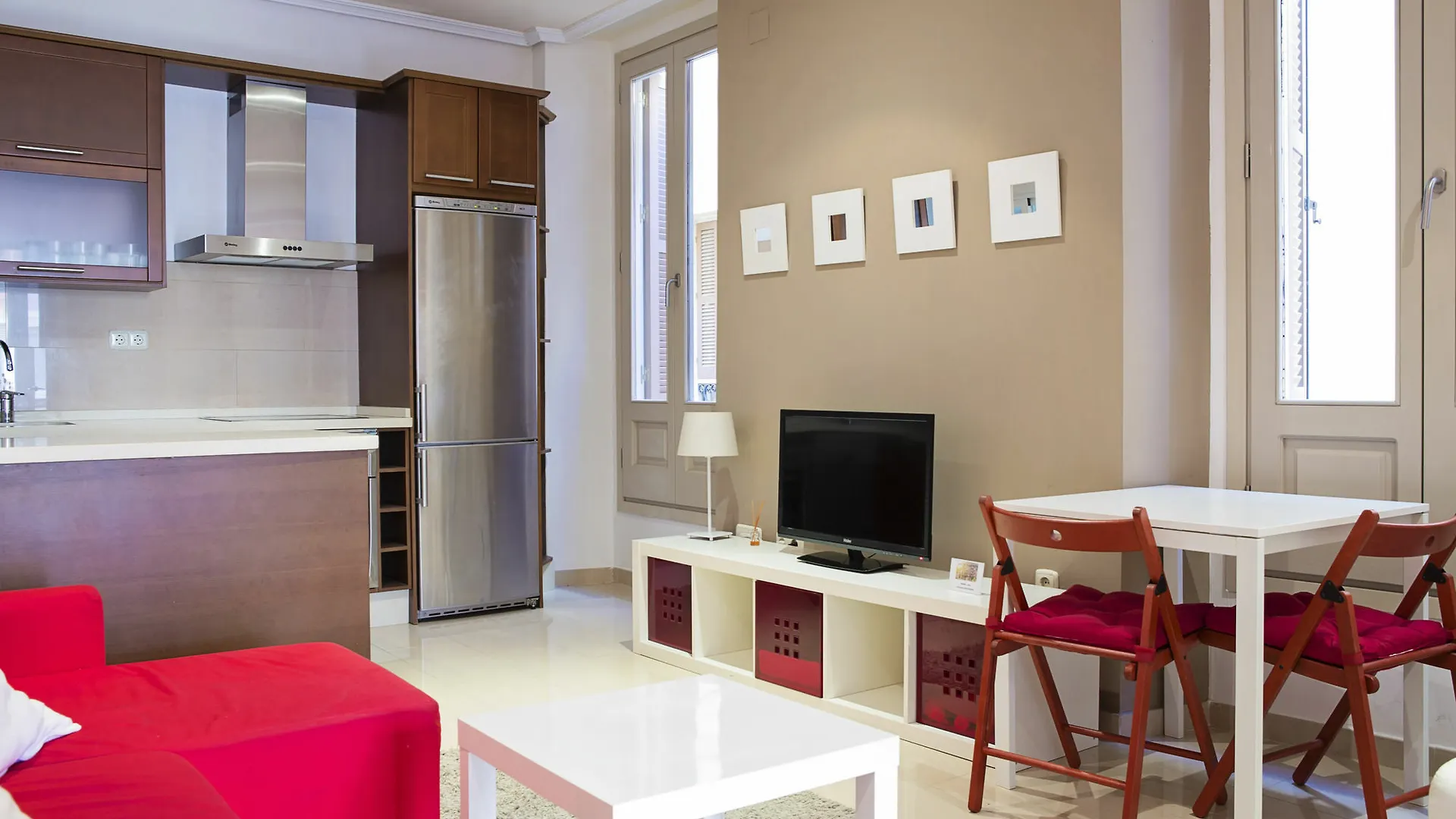 Suncity Flat Mitjana Malaga