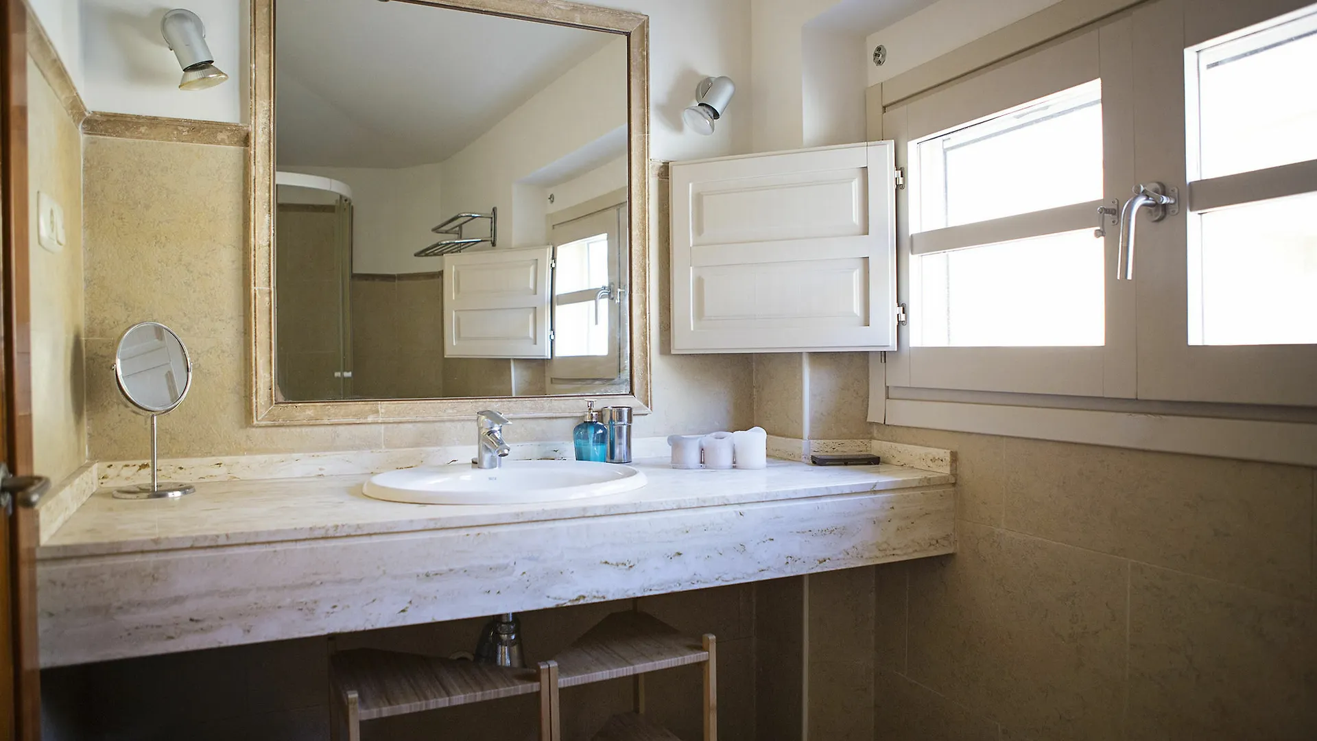 Suncity Flat Mitjana Malaga Apartment