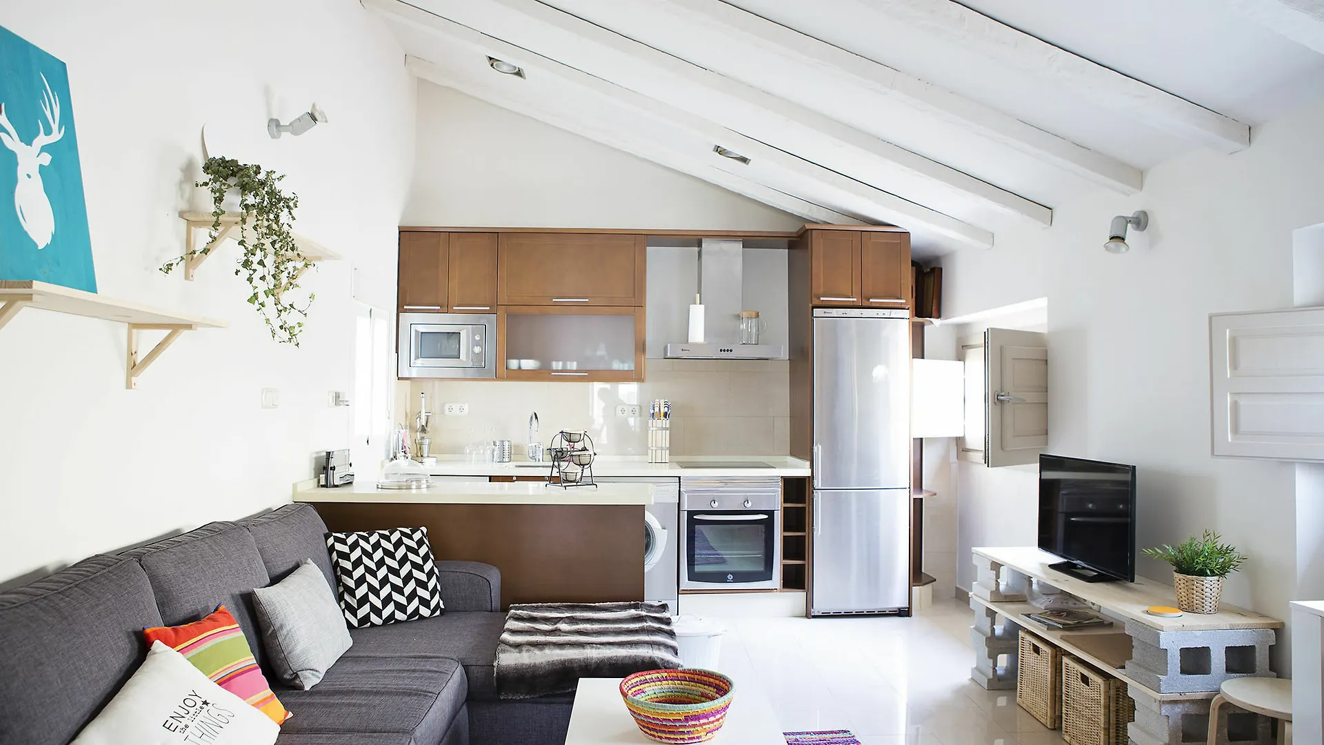 Suncity Flat Mitjana Malaga Apartment