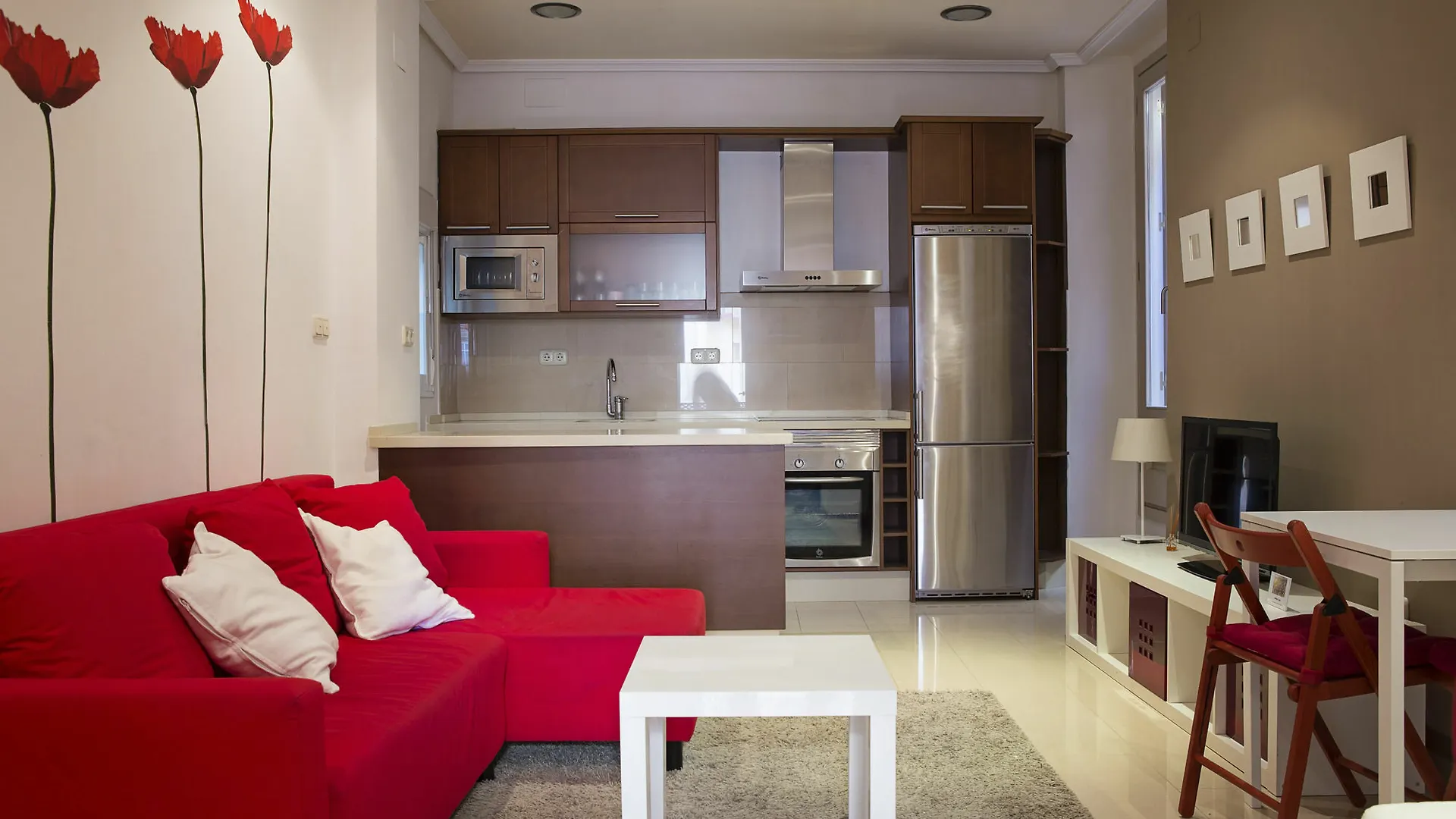 Suncity Flat Mitjana location